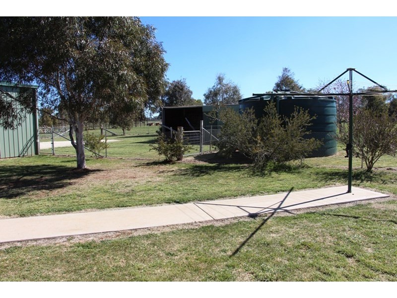 32 Lakeview Road, Guyra NSW 2365