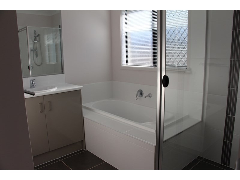 28 Claret Ash Drive, Guyra NSW 2365