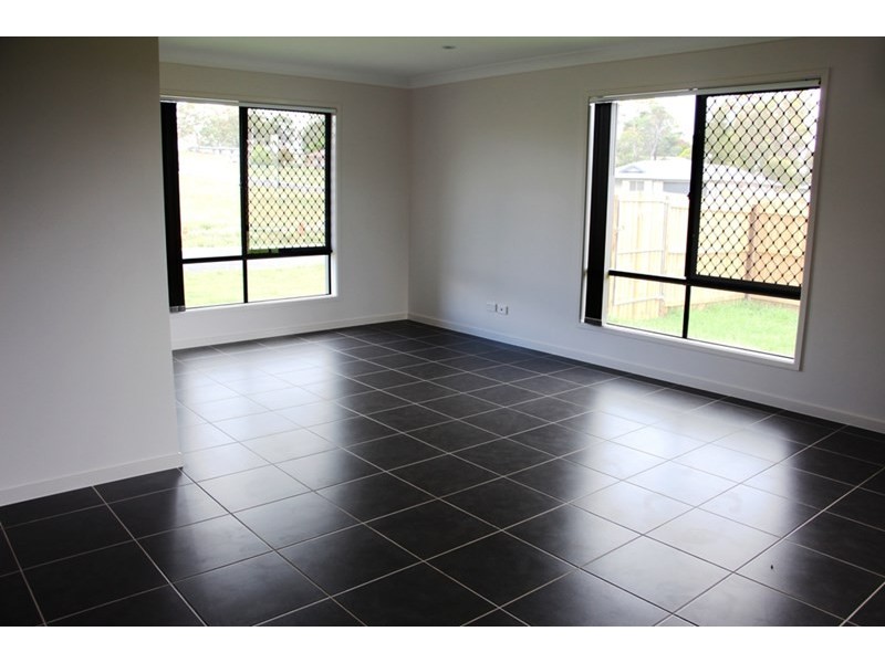 2 White Gum Place, Guyra NSW 2365