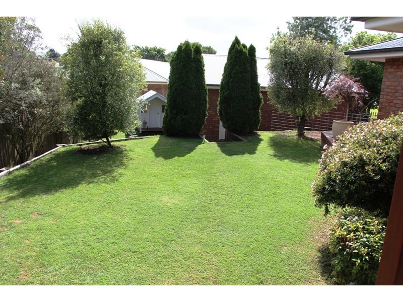 4 Pearson Street, Guyra NSW 2365