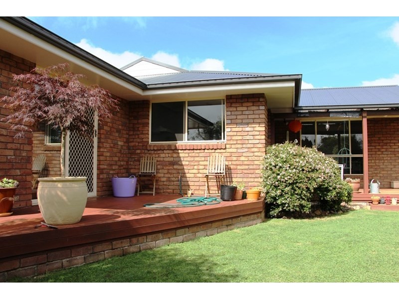4 Pearson Street, Guyra NSW 2365