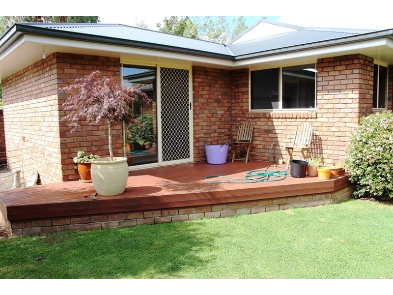 4 Pearson Street, Guyra NSW 2365