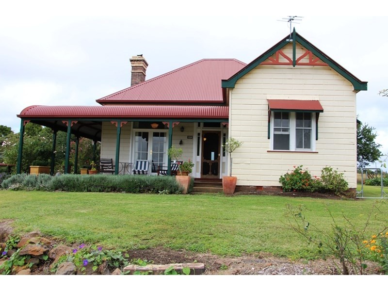241 Enmore Road, Armidale NSW 2350