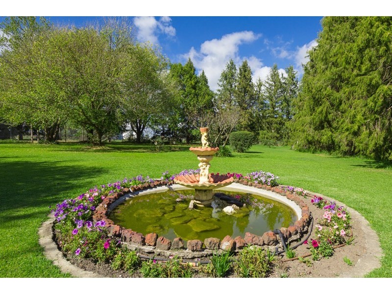 211 Dangars Falls Road, Armidale NSW 2350