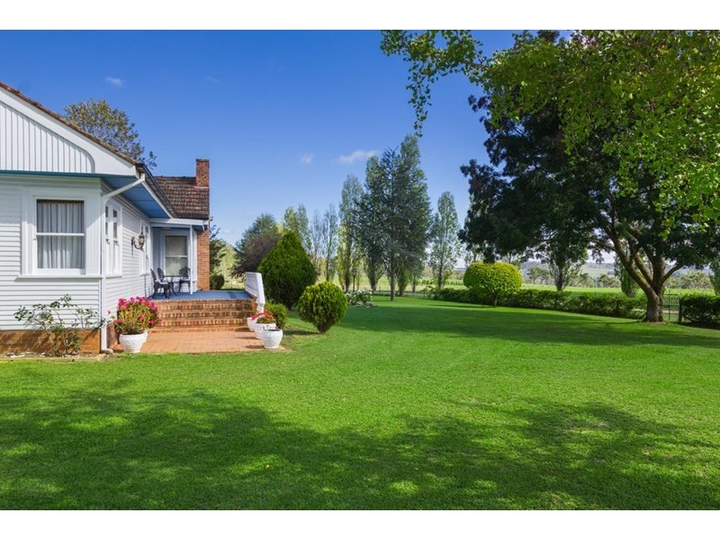 211 Dangars Falls Road, Armidale NSW 2350