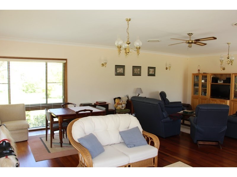153 Knobs Road, Armidale NSW 2350
