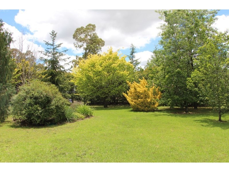 153 Knobs Road, Armidale NSW 2350