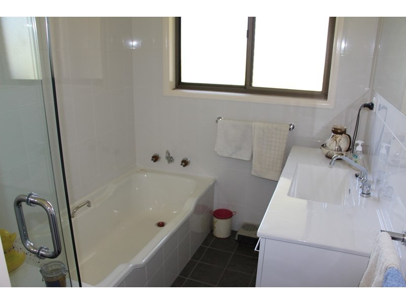 153 Knobs Road, Armidale NSW 2350
