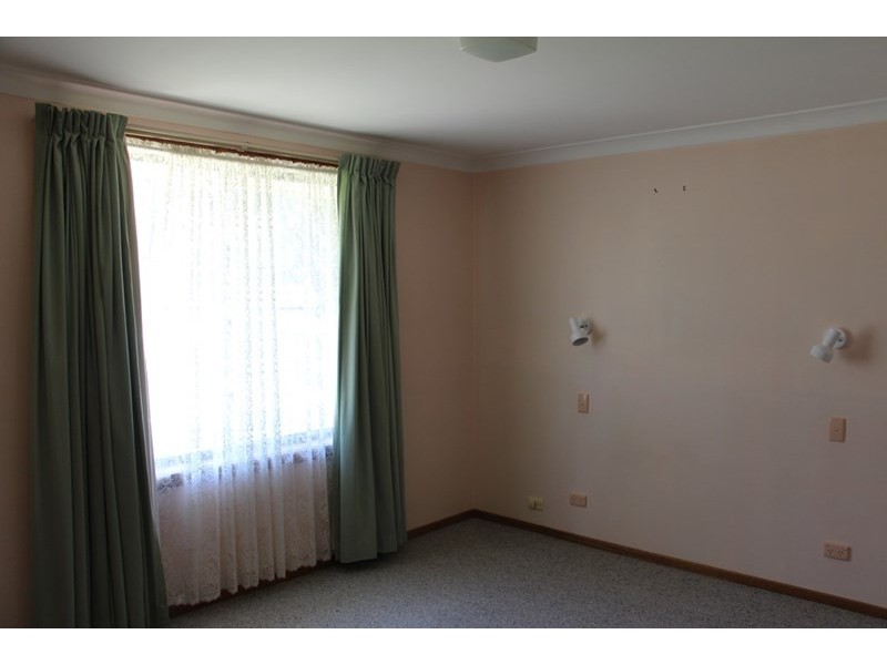 76 Llangothlin Street, Guyra NSW 2365