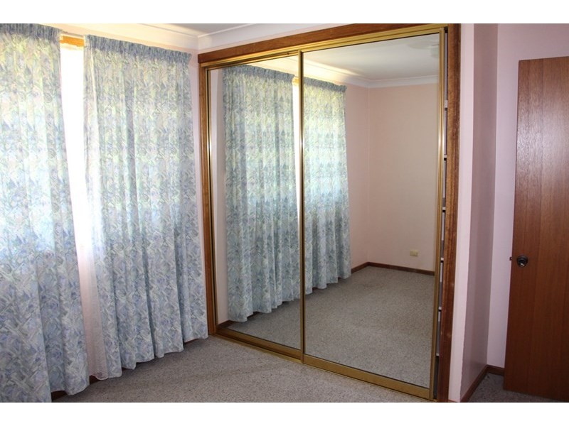 76 Llangothlin Street, Guyra NSW 2365