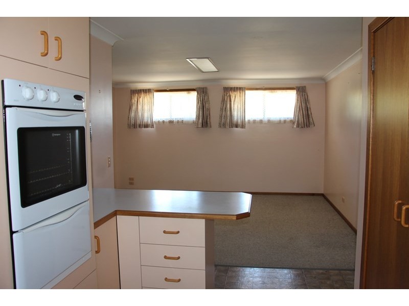 76 Llangothlin Street, Guyra NSW 2365