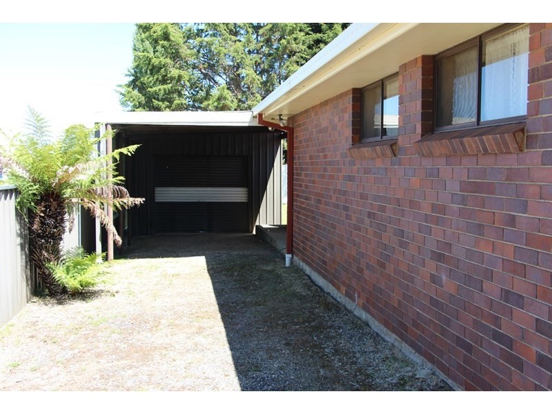 76 Llangothlin Street, Guyra NSW 2365