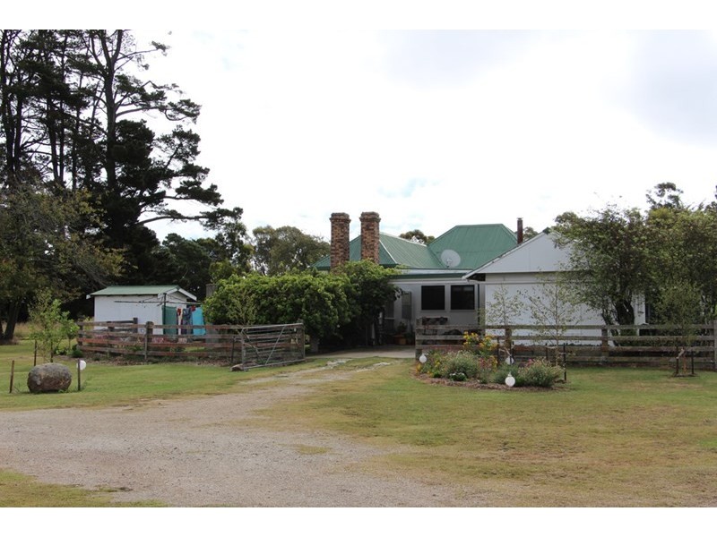 1350, Wyoming Wards Mistake Road, Guyra NSW 2365
