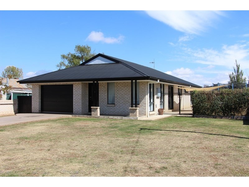 172A Sandon Street, Guyra NSW 2365