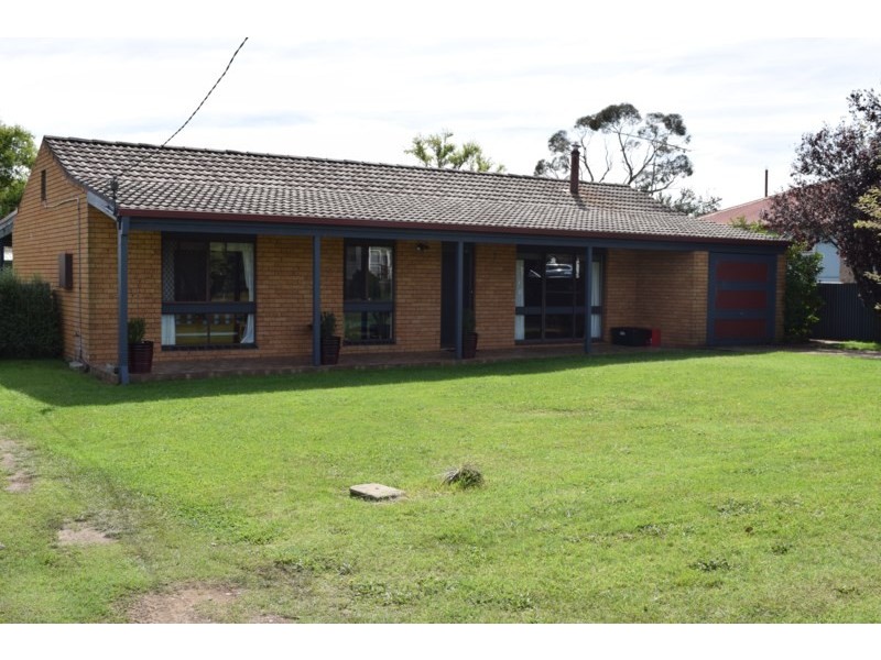 7 O’Donnell Avenue, Guyra NSW 2365