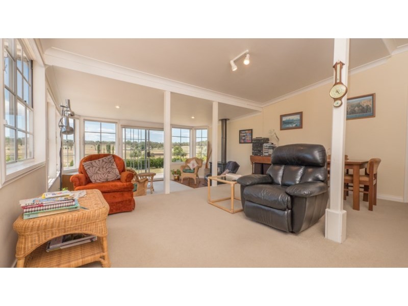 Woodford 205 Chandler Road, Armidale NSW 2350