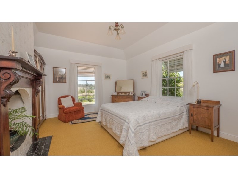 Woodford 205 Chandler Road, Armidale NSW 2350