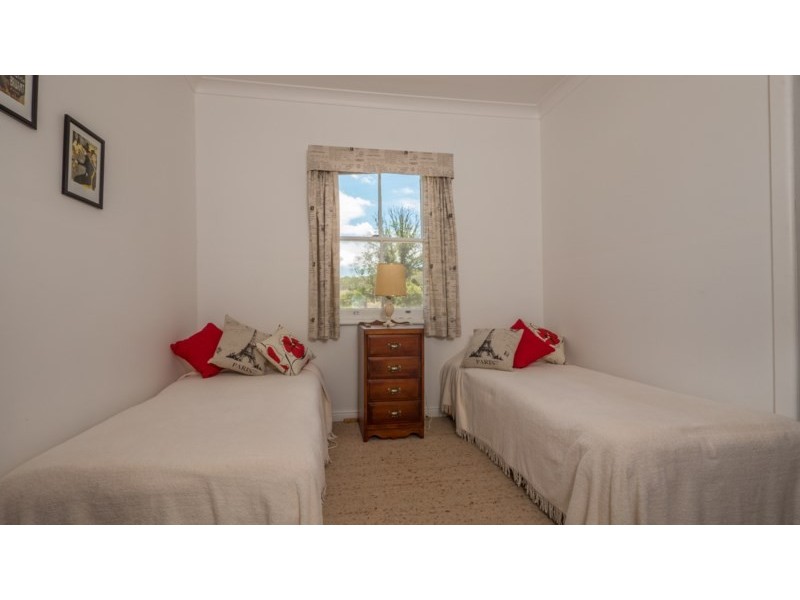 Woodford 205 Chandler Road, Armidale NSW 2350