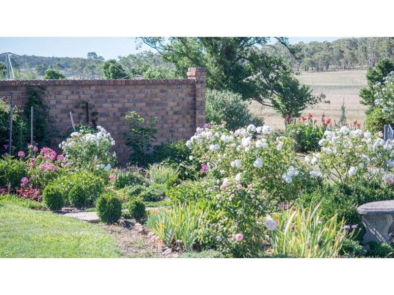 Woodford 205 Chandler Road, Armidale NSW 2350