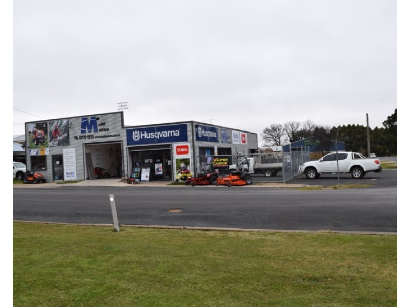 6 Nincoola Street, Guyra NSW 2365