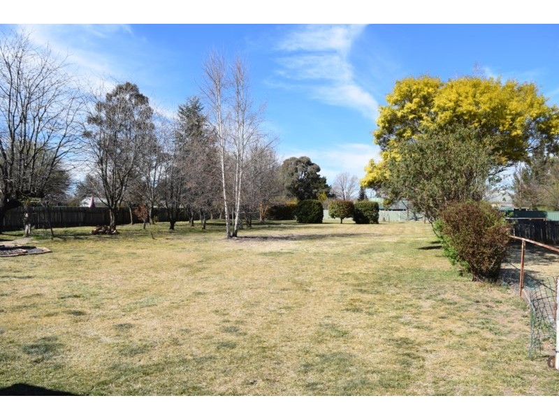 18 Wirruna Street, Guyra NSW 2365