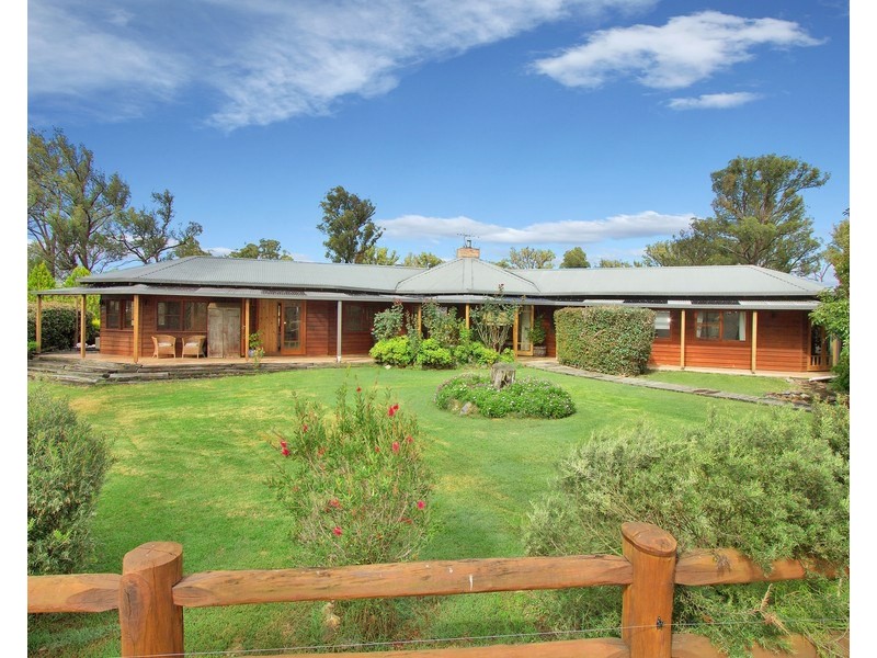 88 Gara Road, Armidale NSW 2350