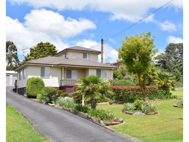 33 Malpas Street, Guyra NSW 2365