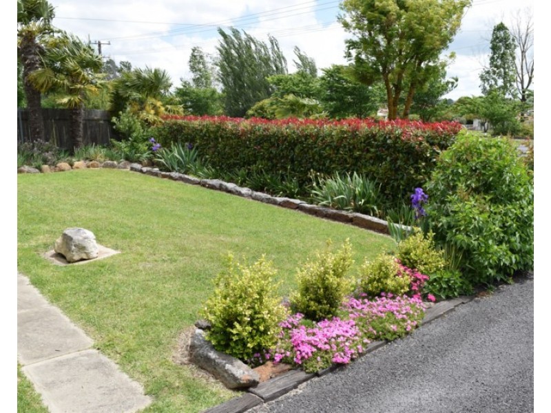 33 Malpas Street, Guyra NSW 2365