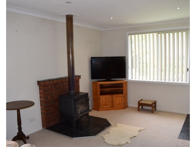 33 Malpas Street, Guyra NSW 2365