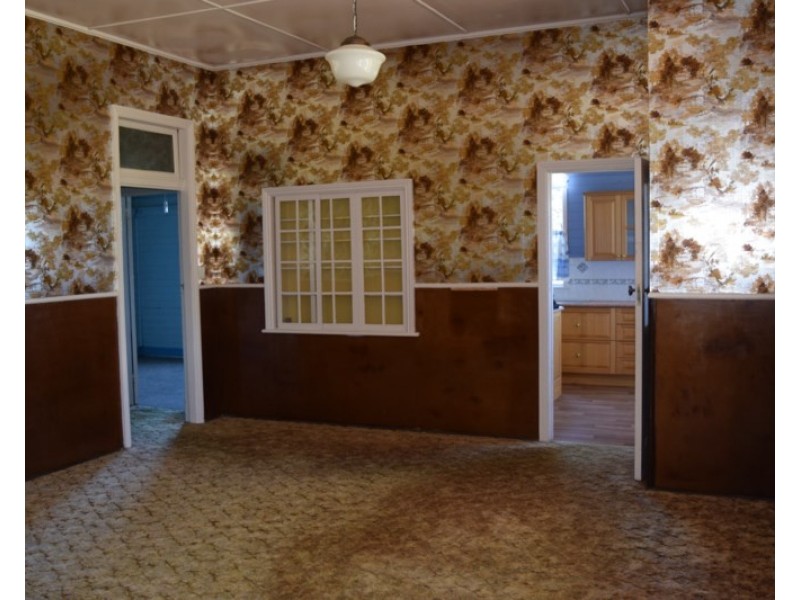 9 Moore Street, Guyra NSW 2365