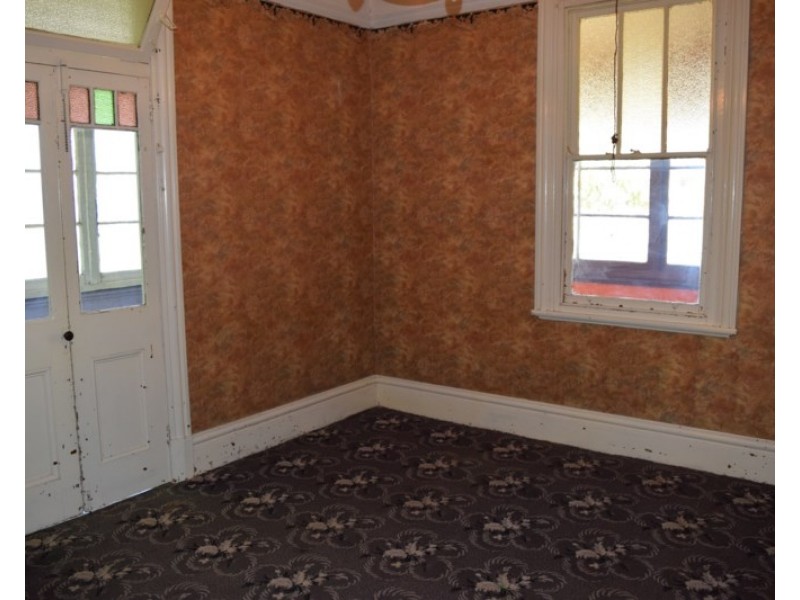 9 Moore Street, Guyra NSW 2365