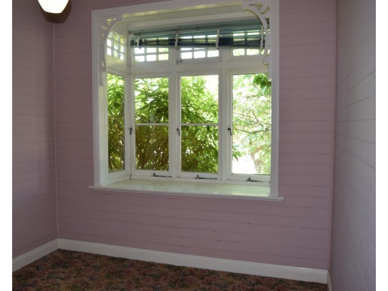 9 Moore Street, Guyra NSW 2365