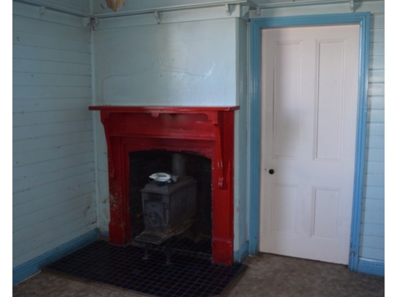 9 Moore Street, Guyra NSW 2365