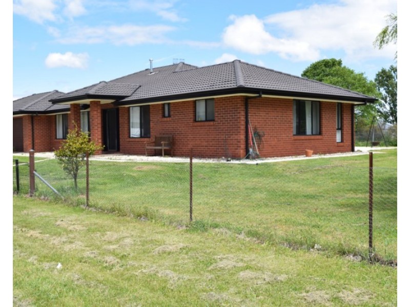 196 Sandon Street, Guyra NSW 2365