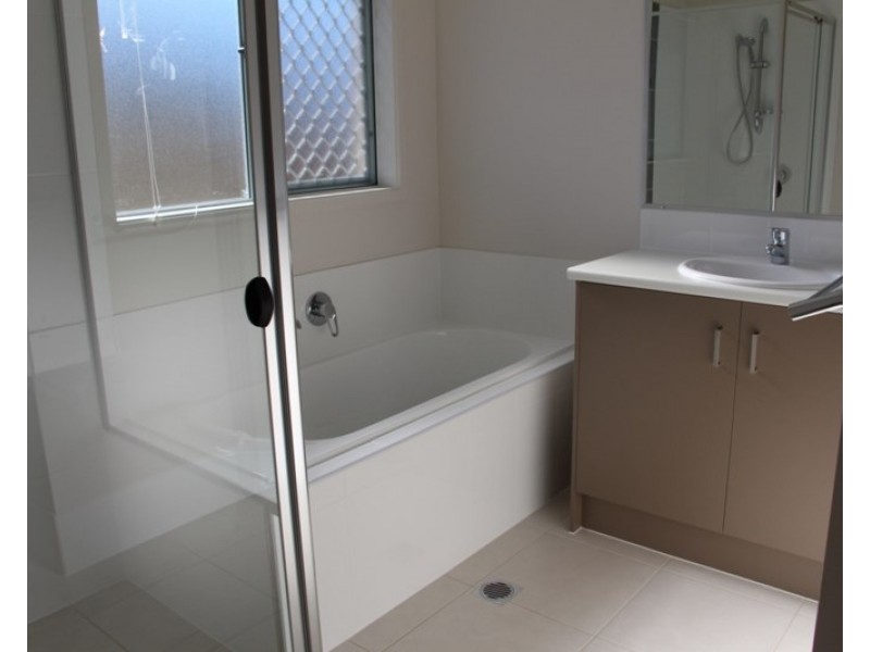 14 Claret Ash Drive, Guyra NSW 2365