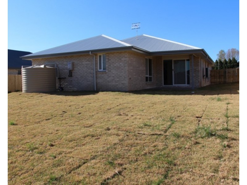 14 Claret Ash Drive, Guyra NSW 2365