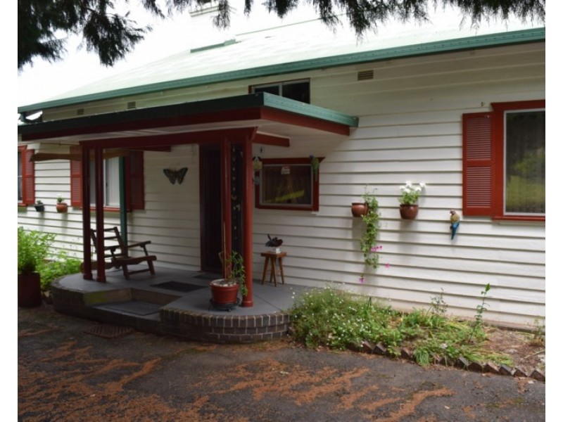 806 Black Mountain Road, Black Mountain NSW 2365