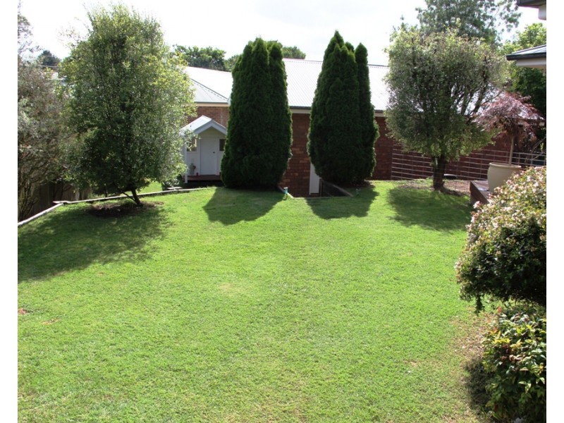 4 Pearson Street, Guyra NSW 2365