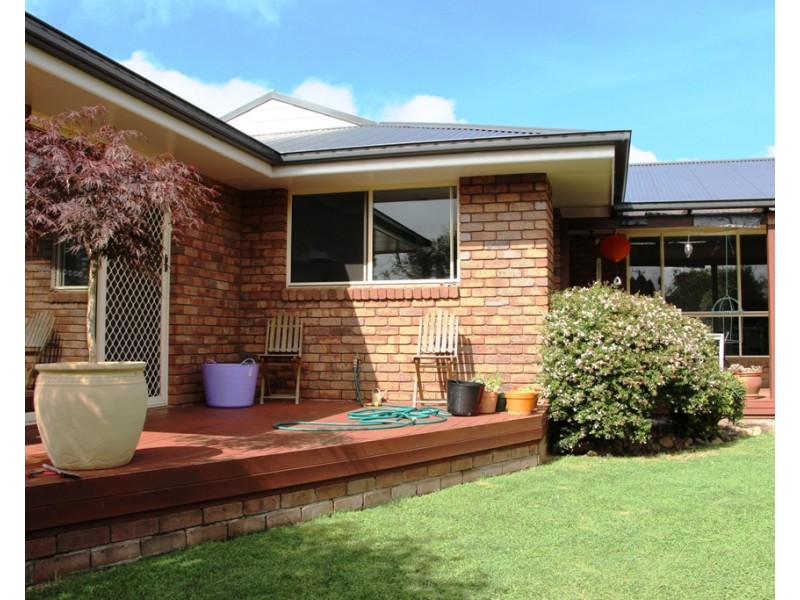 4 Pearson Street, Guyra NSW 2365