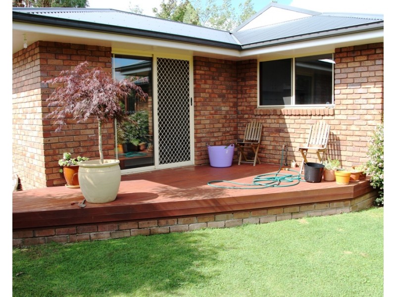 4 Pearson Street, Guyra NSW 2365