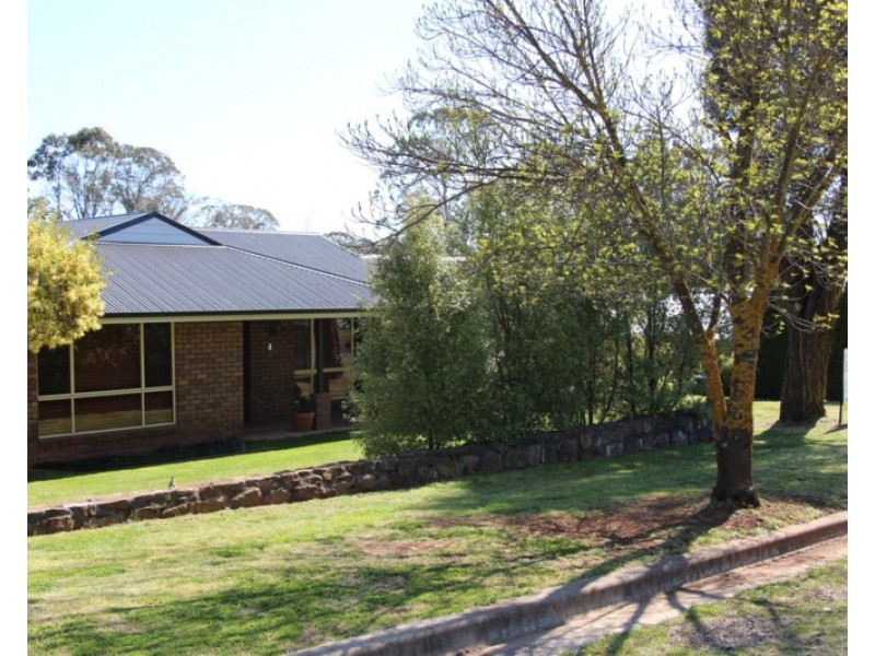 4 Pearson Street, Guyra NSW 2365