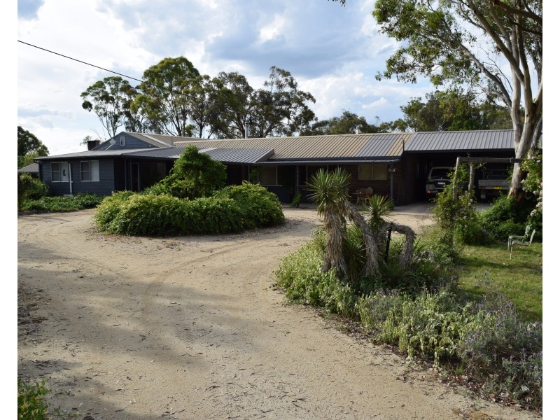 91 Glenambie Devoncourt Road, Uralla NSW 2358