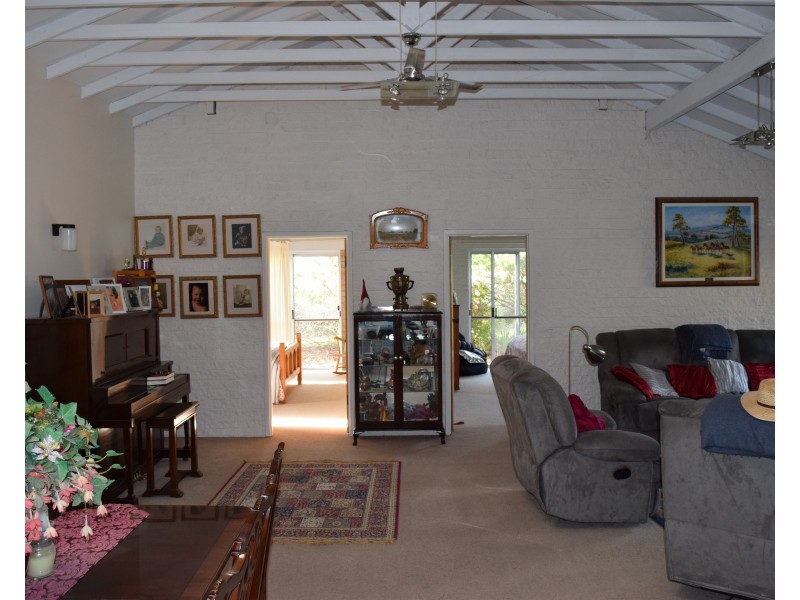 91 Glenambie Devoncourt Road, Uralla NSW 2358