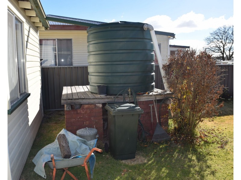 11 Wirruna Street, Guyra NSW 2365