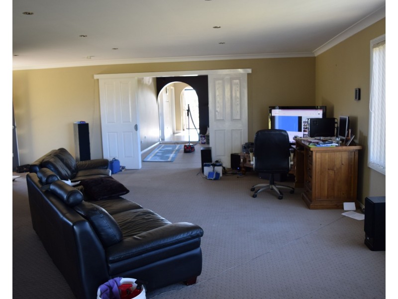 114 Oban Street, Guyra NSW 2365