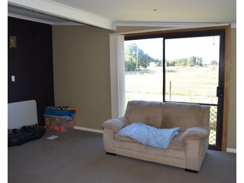 114 Oban Street, Guyra NSW 2365