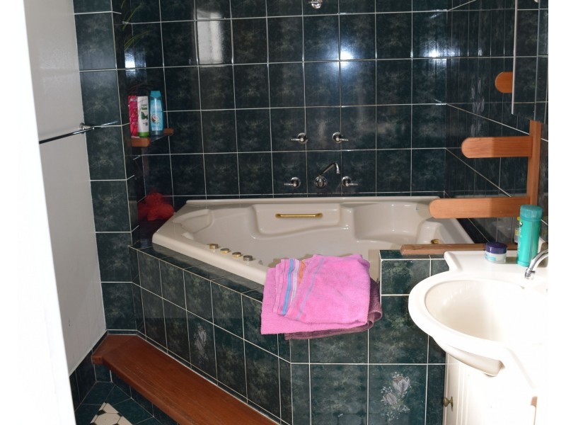 114 Oban Street, Guyra NSW 2365