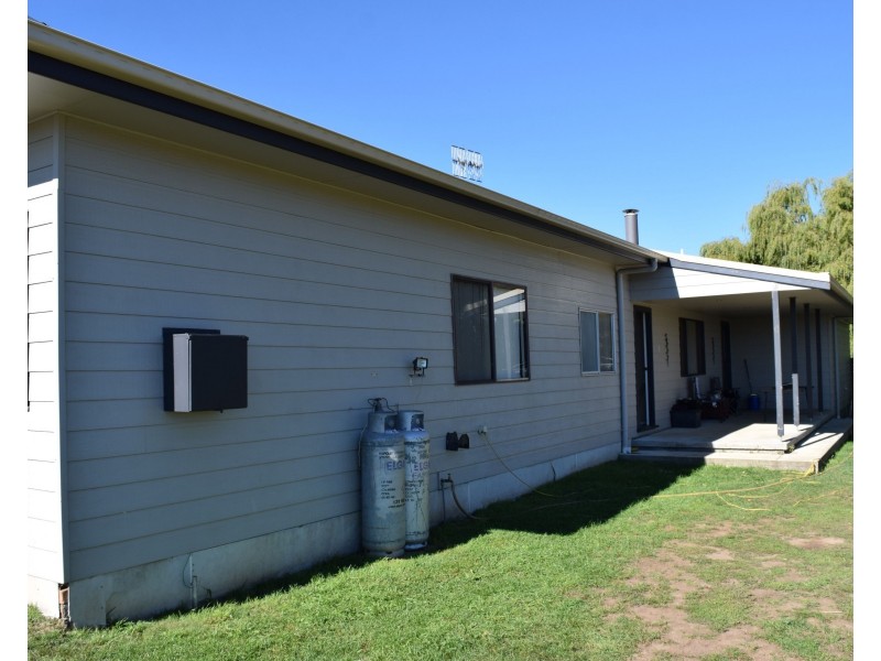 114 Oban Street, Guyra NSW 2365