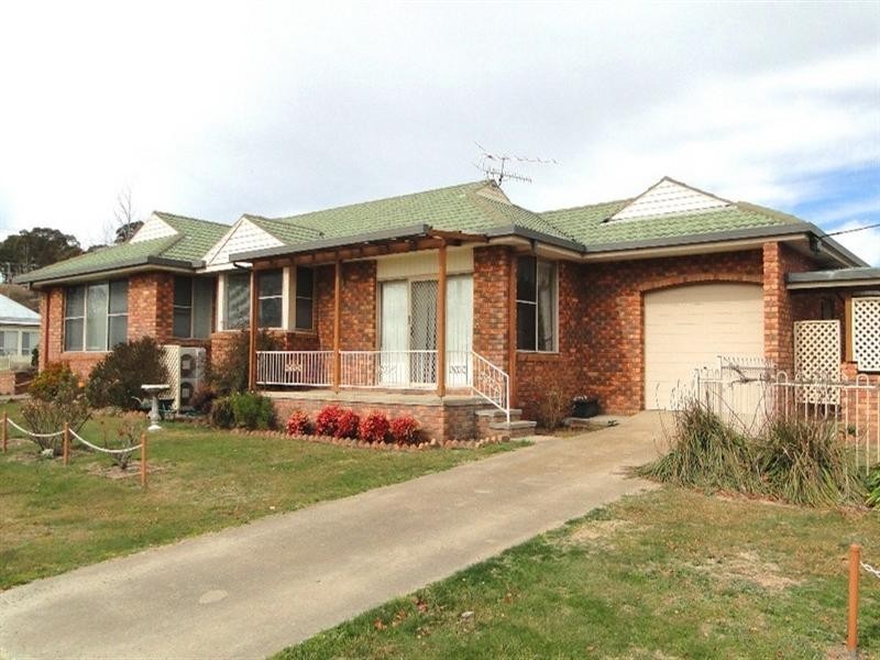 38 Prisk Street, Guyra NSW 2365