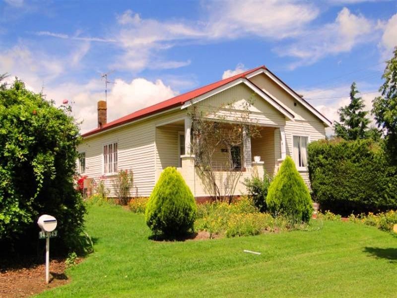 143 Malpas Street, Guyra NSW 2365